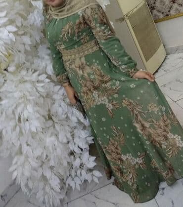 Don 100 azn alinib bir defe geyinilib . 35azn satilir . 40 ölçu geyine