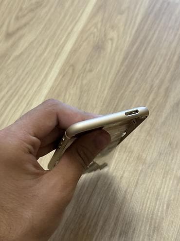 iphone original adapter: IPhone 5s korpusu yenidir işlənməyib cızığ söhbəti gedə bilməz — 5