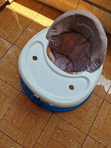 Tibbi məhsullar: Babywalker uşaq yeriməyi öyrədən walker. Mavi-ağ rəngdədir və yumşaq — 2
