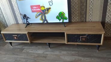 şuşə masa: Yeni, Düz TV altlığı, Polkalı, Şüşəli, Türkiyə — 1