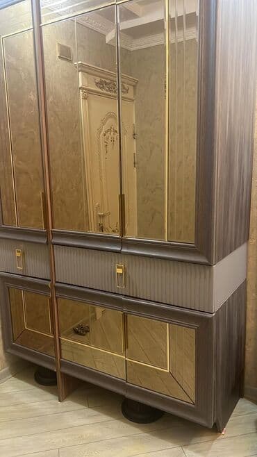 ev ucun yellencekler: Qarderob, paltar dolabı — 2