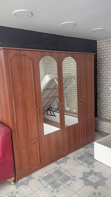 metbex skaflari: 4 qapılı, Güzgülü, Qəhvəyi, Taxta, Açılan, Düz dolab — 1
