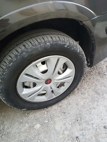 Nissan: Nissan Sunny: 1.6 l | 2000 il Sedan — 3