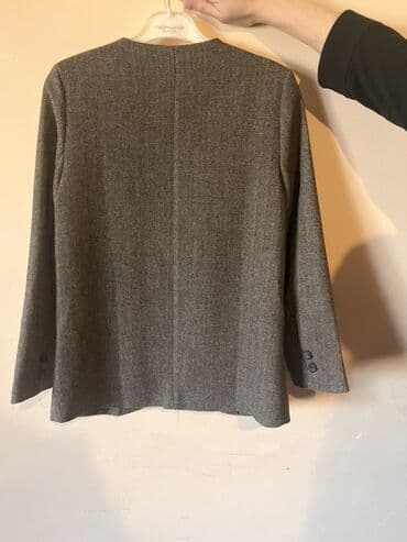 Qadın blazeri – klassik boz rəng, balıqsümüyü (herringbone) naxışlı