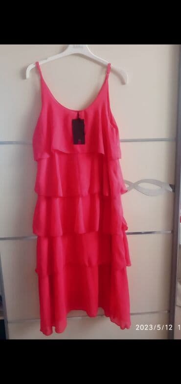 Tezedi alinib geyilmeyib etiketide ustunde 30azne almiwdim 40 razmer