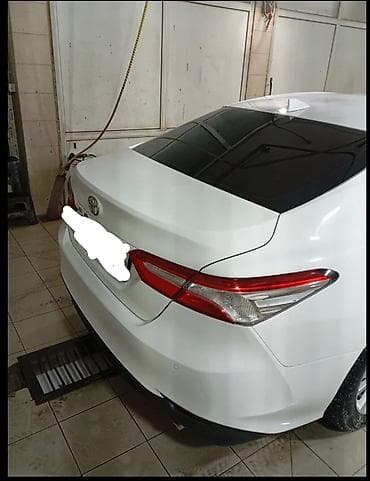 sador disk: Toyota Camry: 2.5 l | 2018 il Sedan — 4