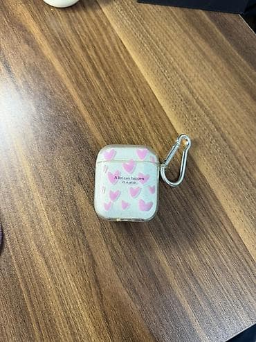 iphone ipad: Apple AirPods (1-ci/2-ci nəsil form-faktorunda) simsiz qulaqlıqlar və — 5