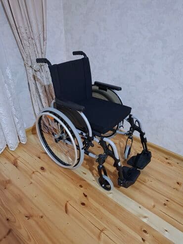 Seplər: Ottobock əlil arabası - Brend: Ottobock (arxa söykənəcəkdə logo) - — 3