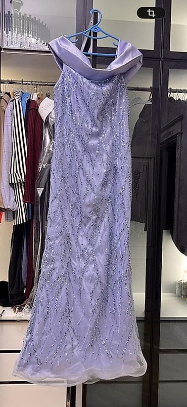 Şəxsi əşyalar: Zərif şam yuxusu tonlarında (lilac/boz-bənövşəyi) uzun ziyafət/libas — 4