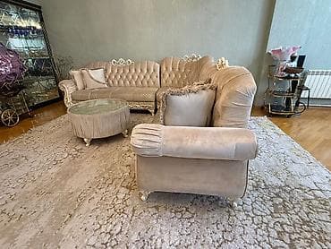 puflar: Klassik divan + pufik. Ela veziyyetde.850.azn Acilmir ama her 2 terefi — 3