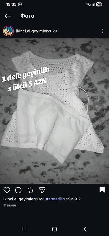 - Ağ rəngli iki hissə: torba toxuma krujevalı üst və nazik askılı top
