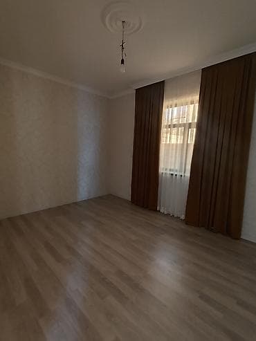tecili ev satilir: 4 otaqlı, 120 kv. m, Yeni təmirli — 2
