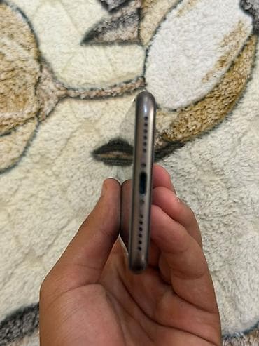 iphone d: IPhone 8, 256 GB, Qara, Barmaq izi — 5