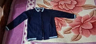 üst geyimi: Mekteb üçün jaket.uşaq üçün tünd göy rəngli yüngül jaket. Ön hissədə — 1