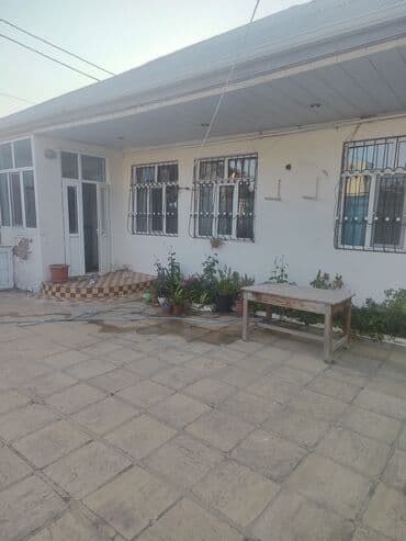 kiridit ev: Həyətyani ev🏡 Zabrat 1qəsəbəsində yerləşir 5otaqlı 4sotda yerləşir — 1