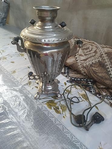 samovar: Toku xarab olub Metala parıldayan klassik elektrik samovarı - — 1