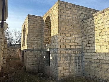 Otaqlar: 4 otaqlı, 170 kv. m, Təmirsiz — 3