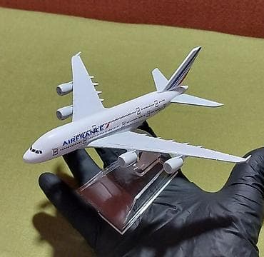 maket: Təyyarə France A380 model təyyarə maket. Metro stansiyalarının — 1
