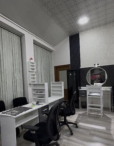 daye axtariram: Axtarılır: - Təcrübəli kolorist - Vizajist - Kiprik ustası - Lazeroloq — 3