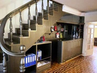 neftciler kiraye ev: Rəşid Behbudov küçəsində 5 mərtəbəli binanın 4 cü mərtəbəsi ümumi — 3