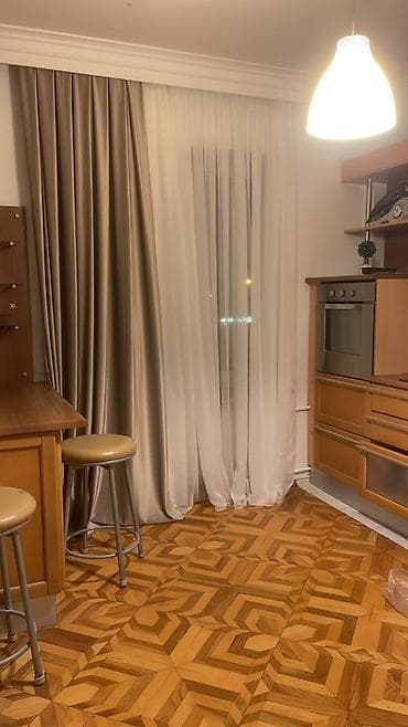 ucuz menzil: 📍Mərkəzdə, Mərkəzi parkın yanı - 5 dəq piyada 🏙️ Yeni tikili 3 — 8