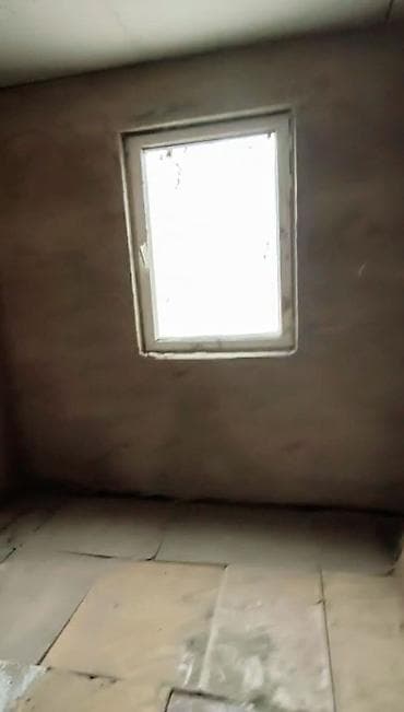 oba mtk ev satilir: Satılır: kiçik həyətyanı sahəsi olan təkmərtəbəli yarımçıq tikili — 6