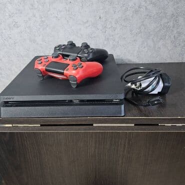 ev eşyası: Sony playstation 4 slim 1TB Konsol ev seraitinde istifade olunub Hec — 2
