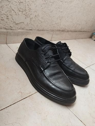 ayaqqabi satisi: Ayaqqabı satılır.Razmer 44. Baha alınıb — 2