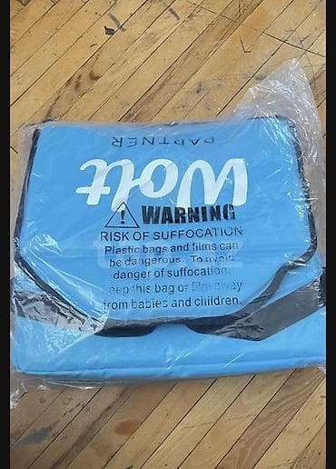 Самокаты: Istifade olunmayib.Mavi rəngli, “Wolt Partner” yazılı su keçirməyən — 1