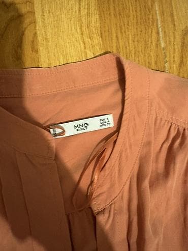 köynəy: Mango Basics qadın köynəyi - Rəng: toz çəhrayı/şaftalı - Model — 1