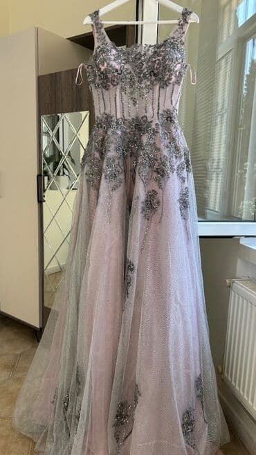 красивые платья на прокат в баку: Yaxşı vəziyyətdə, səliqəli şəkildə saxlanılmış gəlinlik, nişan — 30