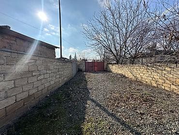 mehemmedli kendinde heyet evleri satqi: 4 otaqlı, 75 kv. m, Kredit yoxdur, Orta təmir — 5