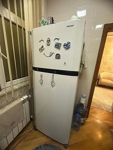 dispens: İşlənmiş 2 qapılı Sharp Soyuducu Satılır, rəng - Ağ, Dispenserli — 2
