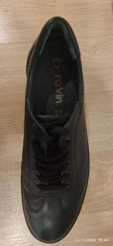 kişi koftaları: İdman stilli ayaqqabı. Türkiyə istehsalıdır. Üstü qalın lakin yumşaq — 3