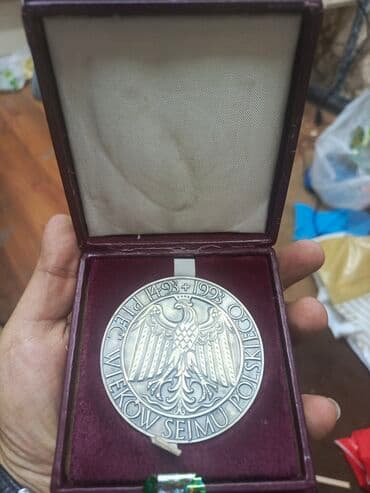 Stol üstü medal