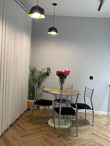 metbex stol stul islenmis: Mətbəx üçün, İşlənmiş, Yumru masa, 4 stul — 1