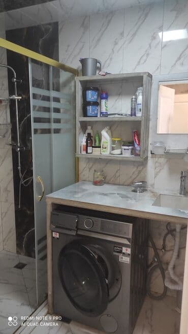 kirayə qaraj: Salam. Qəsr y/k 81.5 kvadrat 3 otaqlı,8 mərtəbəli binanın 3 cũ — 12