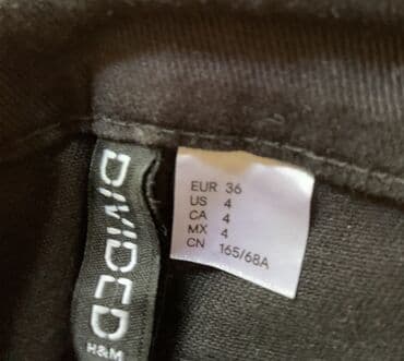 муж подарил жене негра на день рождения: Джинсы, H&M, S, цвет - Черный — 3