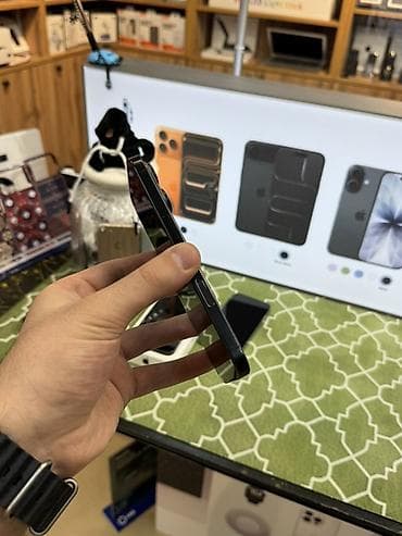 4s iphone: IPhone 16 Pro, 256 GB, Black Titanium — 8