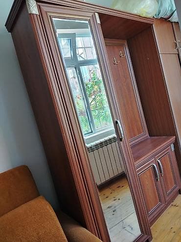 İşlənmiş, 2 qapılı, Güzgülü, Qırmızı, Kupe, Düz dolab — 1