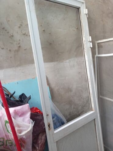 3 10 taxta qiymeti: PVC çərçivəli şüşə qapı - Material: ağ rəngli PVC profil - Üst hissə — 2