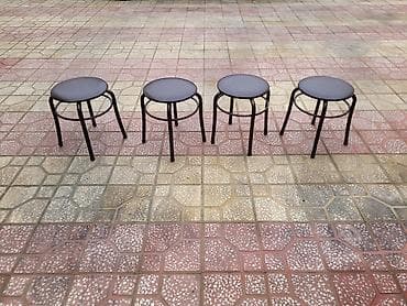 qoyun dərisi: Metal karkaslı dairəvi taburet dəsti – 4 ədəd -Qiymət 13 AZN .ÇOX — 1