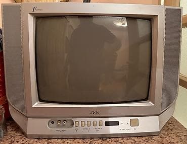 Retro TV və VHS video pleyer dəsti • JVC “F series” kineskop TV -