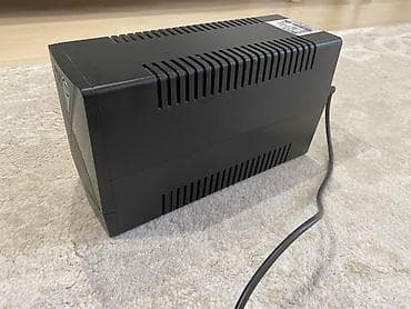 Masaüstü kompüterlər və komponentlər: UPS, 1001 - 1500 Vt, Rozetkaların sayı - 4 — 5