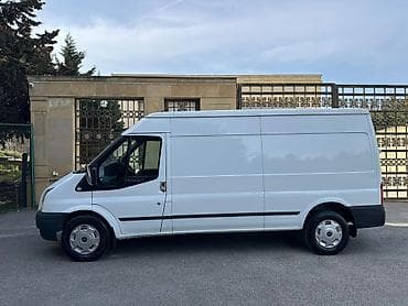 cangan masin: Ford Transit: 2.4 l | 2010 il 202700 km Van body type — 7