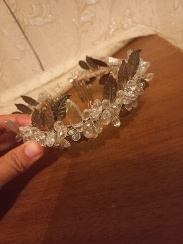 Gəlin tacı. Əl işidi. bir dəfə istifadə olunub. ünvan Suraxanı rayonu