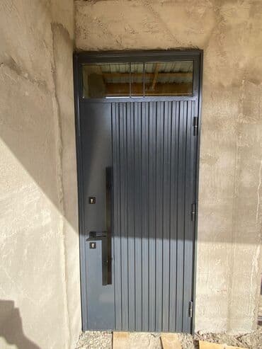 входные двери со стеклом и ковкой: Подъездная Новый Входная дверь С рамой, C гарантией, Бесплатная установка, Бесплатная доставка — 1