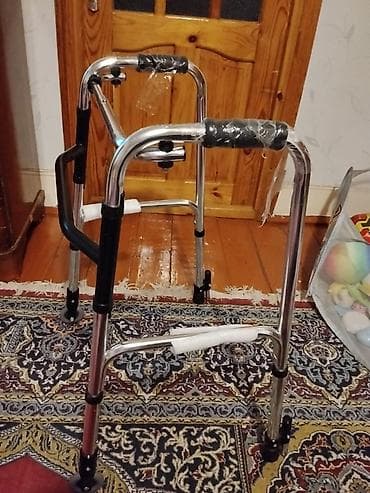 Tibbi gəzinti çərçivəsi (walker) - Material: yüngül, paslanmayan