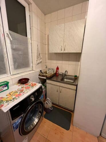 9 ci mikrorayon satilan evler: Bakı, 3 otaqlı, Köhnə tikili, m. Qara Qarayev, 80 kv. m — 8