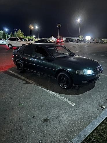 Salam masin satilir Opel vektra ili 1998 mexanika 1.8 mator real alici